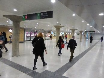 スペイン国有鉄道　レンフェ　グラシア駅