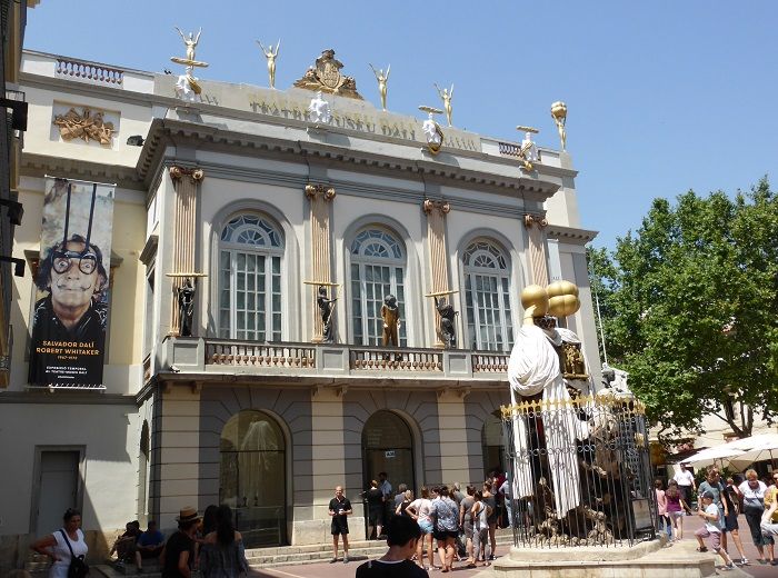 ダリ美術館 フィゲラス アクセス モデルコース マップ ２０２２年 バルセロナ観光 フリープランなら カタルーニャ観光